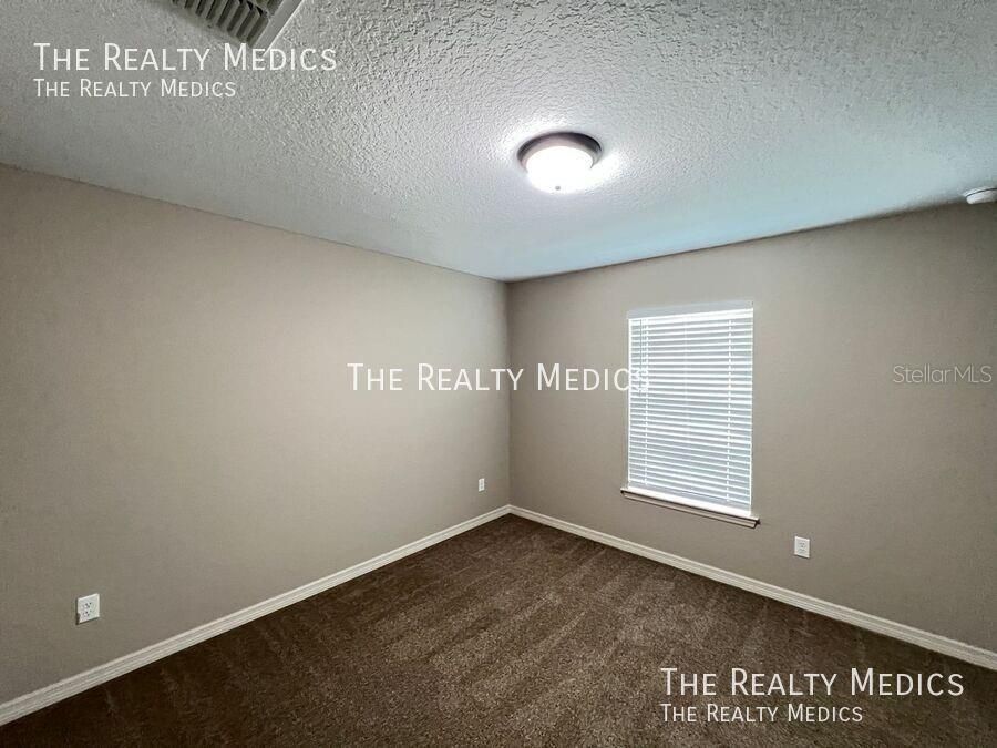 出租: $1,500 (3 贝兹, 2 浴室, 1332 平方英尺)