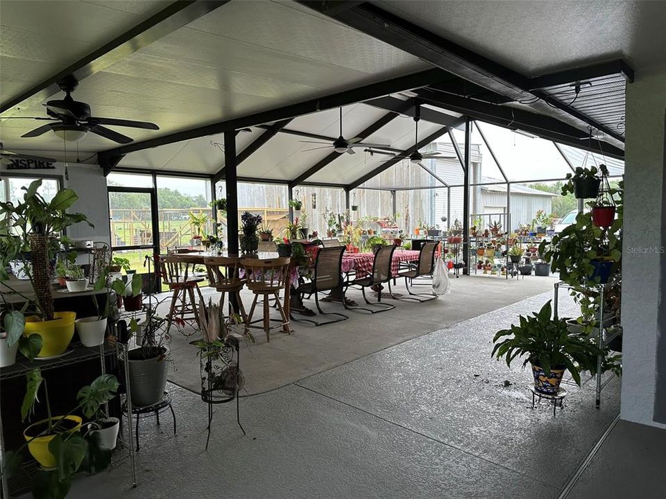 En Venta: $950,000 (3 camas, 2 baños, 2400 Pies cuadrados)