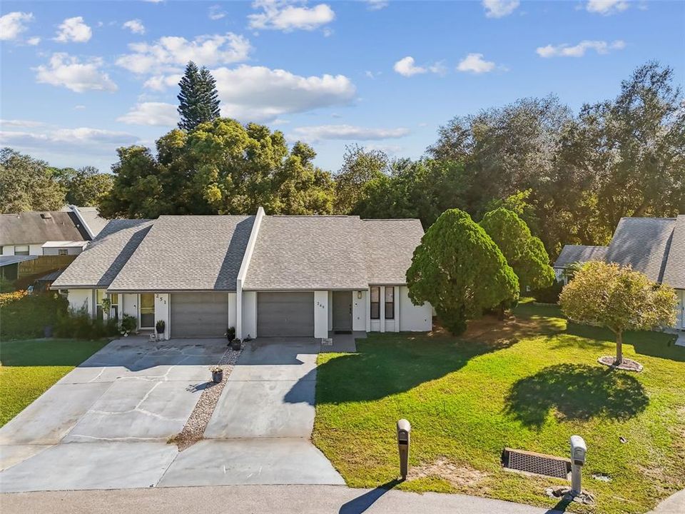 待售: $249,000 (2 贝兹, 2 浴室, 1006 平方英尺)