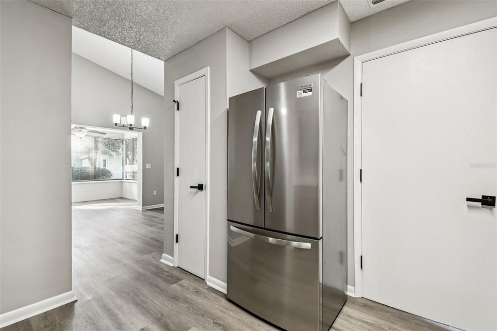 待售: $249,000 (2 贝兹, 2 浴室, 1006 平方英尺)