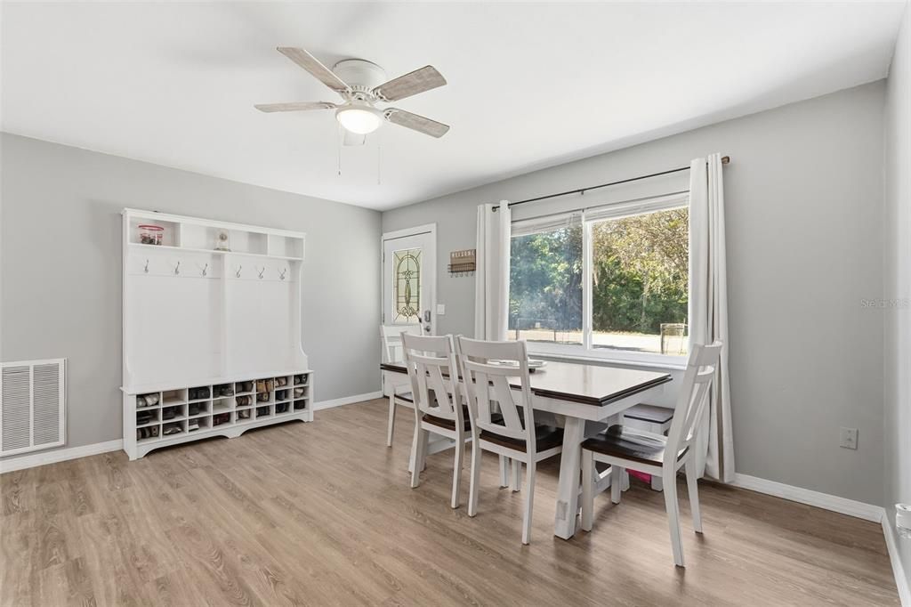 Active With Contract: $340,000 (5 beds, 2 baths, 1865 Square Feet)