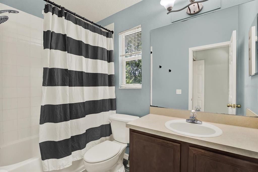 For Sale: $235,000 (3 beds, 2 baths, 1400 Square Feet)