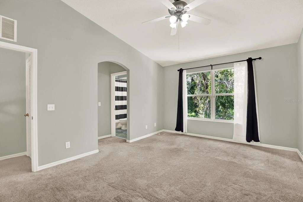 For Sale: $235,000 (3 beds, 2 baths, 1400 Square Feet)