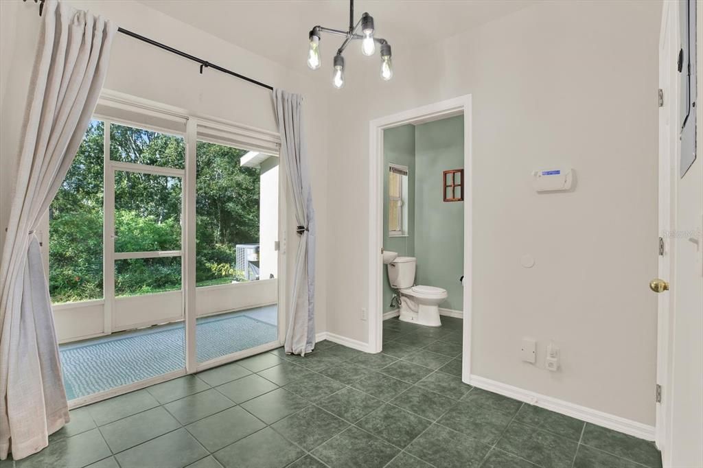 For Sale: $235,000 (3 beds, 2 baths, 1400 Square Feet)