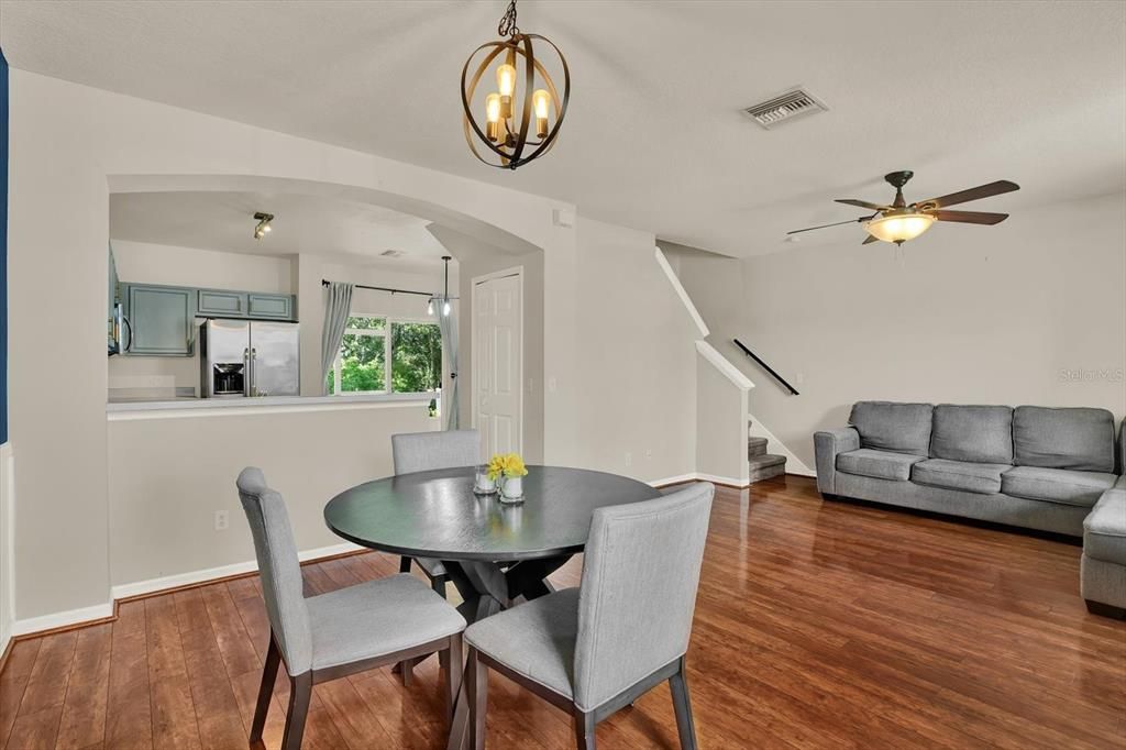 For Sale: $235,000 (3 beds, 2 baths, 1400 Square Feet)