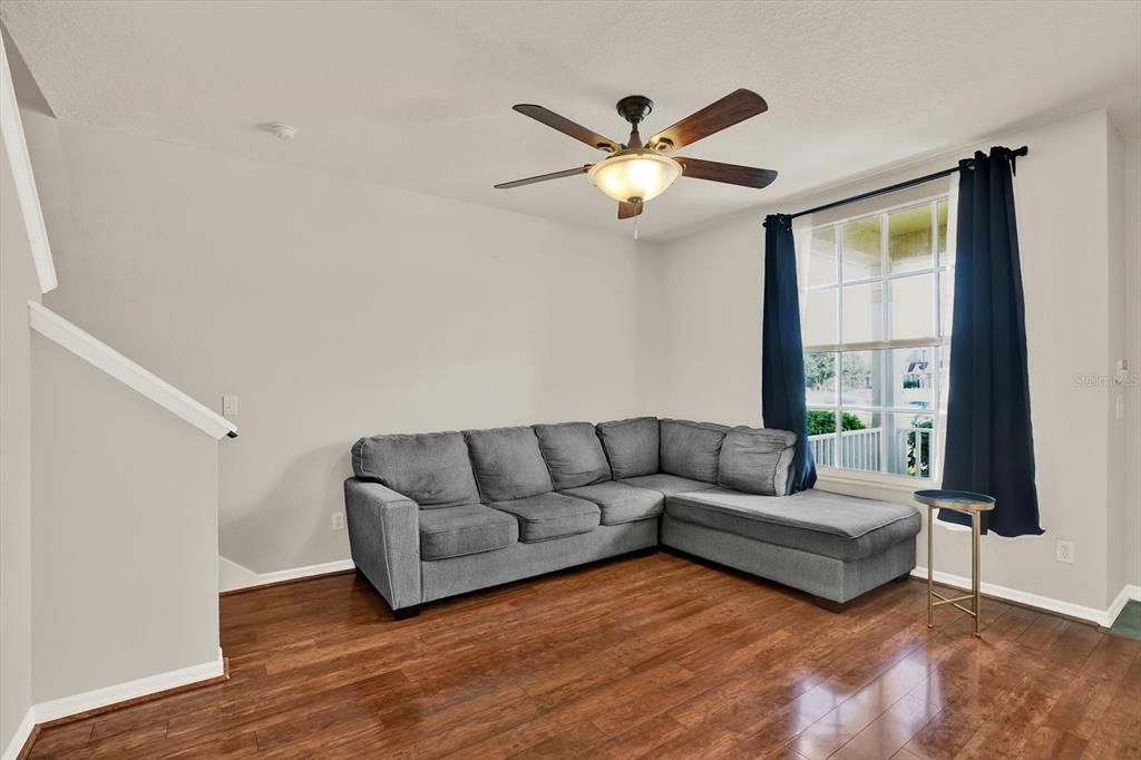 For Sale: $235,000 (3 beds, 2 baths, 1400 Square Feet)