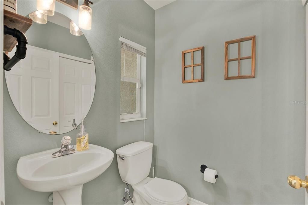 For Sale: $235,000 (3 beds, 2 baths, 1400 Square Feet)