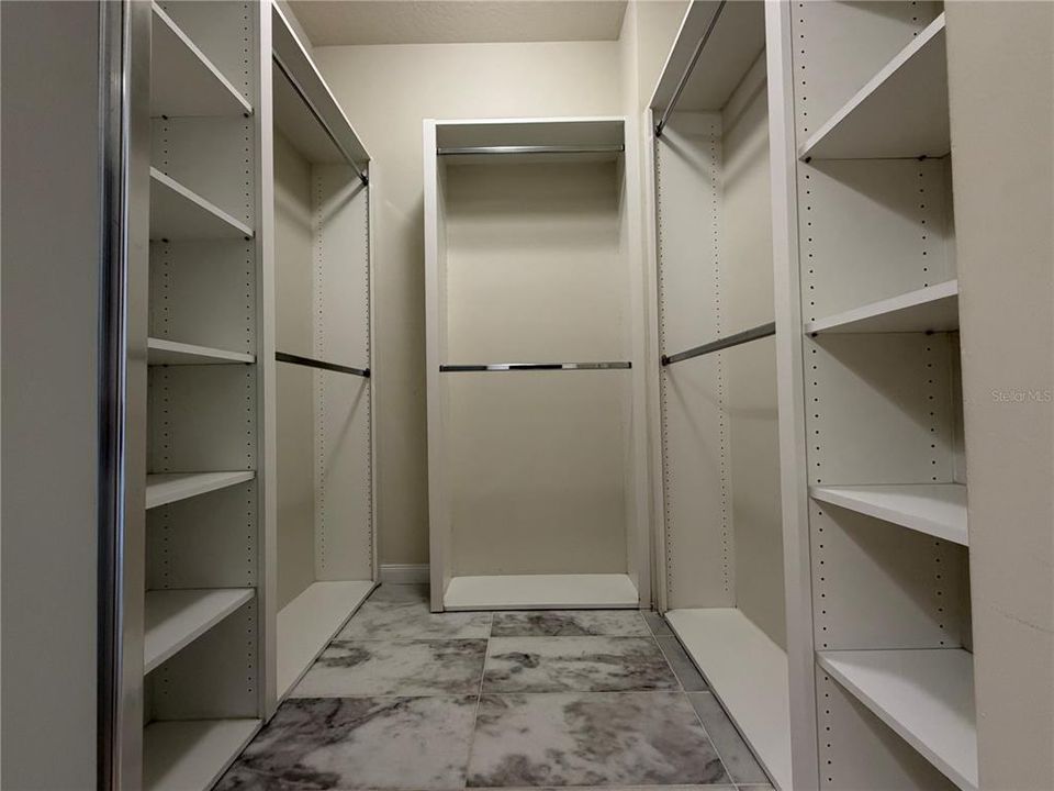 В аренду: $2,595 (3 спален, 3 ванн, 1810 Квадратных фут)