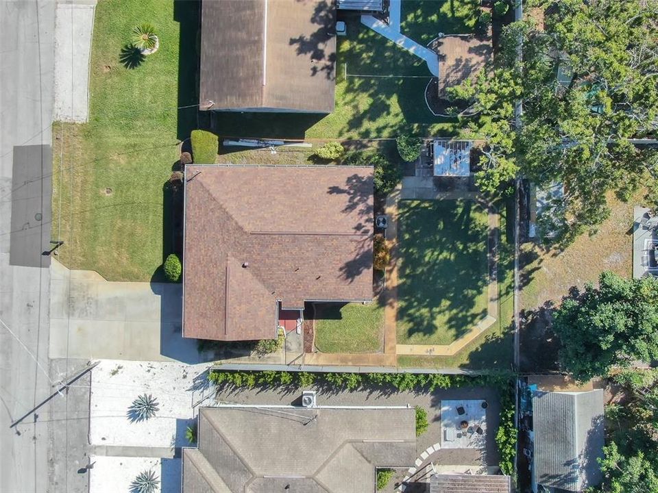 Active With Contract: $2,395 (3 beds, 1 baths, 1230 Square Feet)