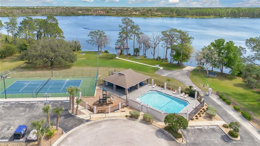 Active With Contract: $2,400 (3 beds, 2 baths, 1502 Square Feet)