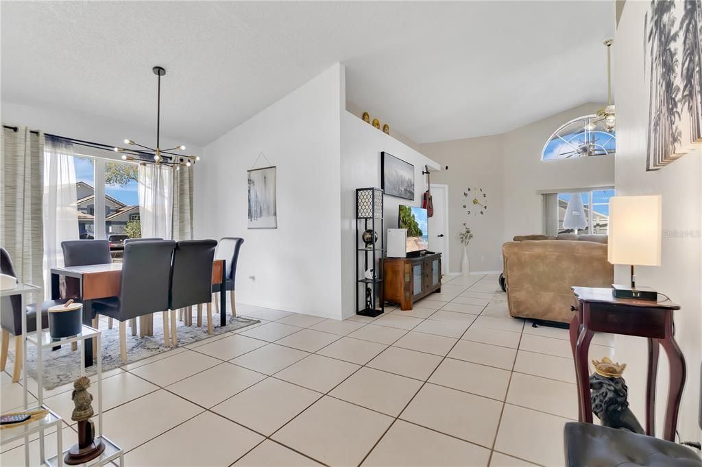 Active With Contract: $2,400 (3 beds, 2 baths, 1502 Square Feet)
