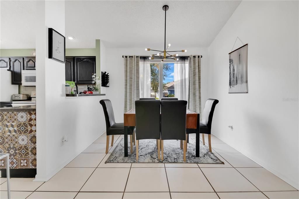 Active With Contract: $2,400 (3 beds, 2 baths, 1502 Square Feet)