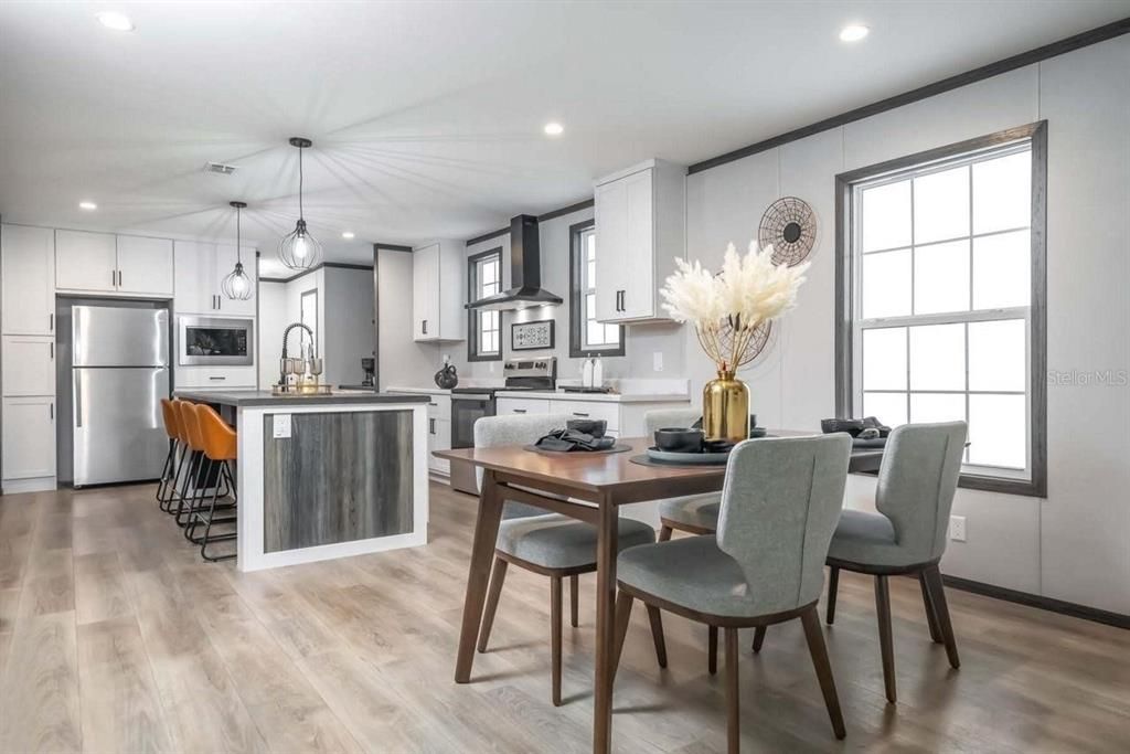 待售: $265,900 (3 贝兹, 2 浴室, 1493 平方英尺)