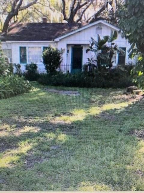 合同活跃: $395,900 (0.43 acres)