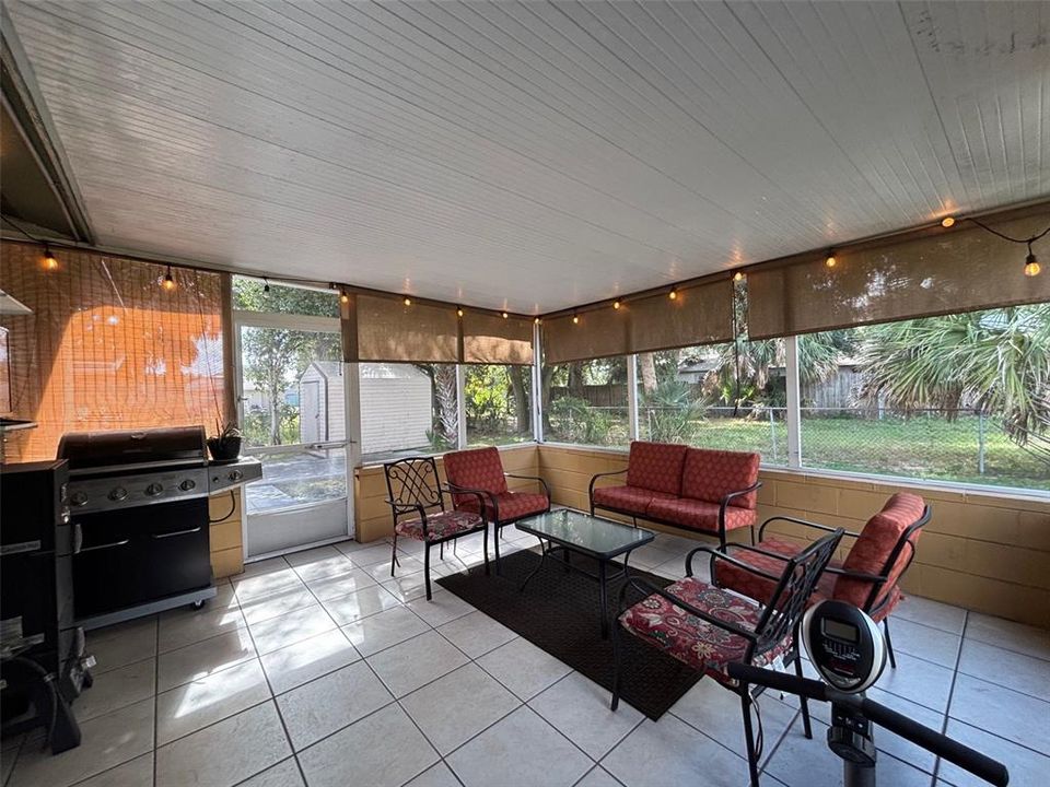 合同活跃: $240,000 (3 贝兹, 2 浴室, 1540 平方英尺)