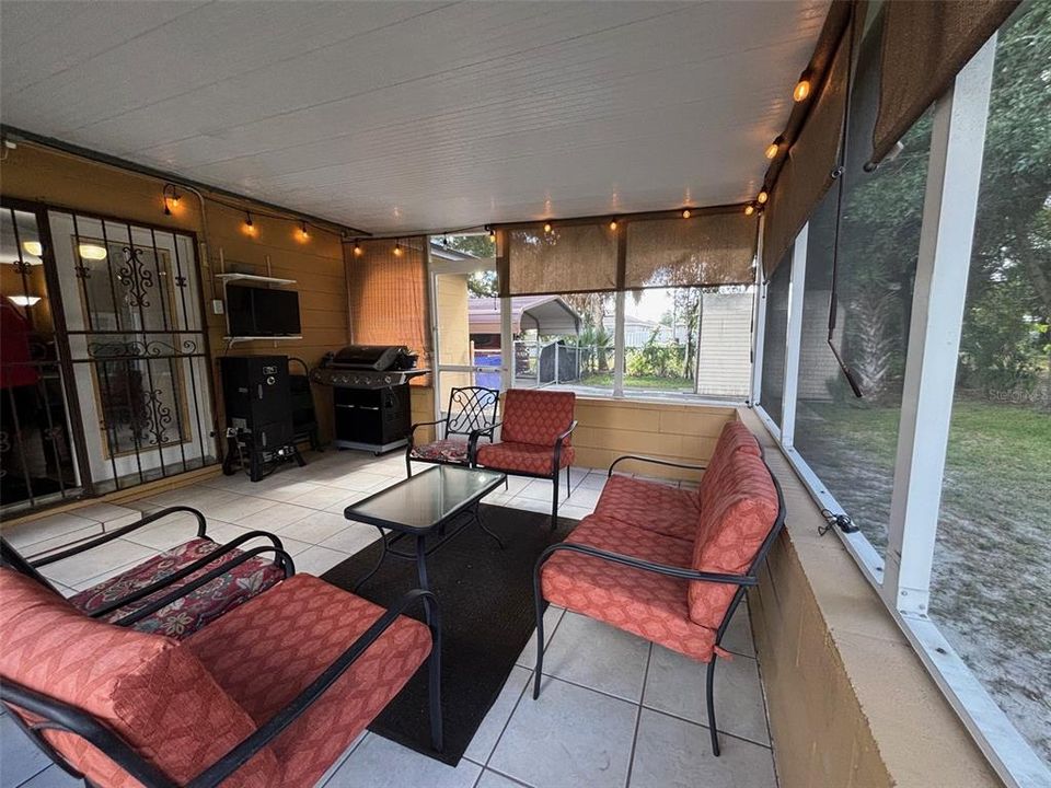 合同活跃: $240,000 (3 贝兹, 2 浴室, 1540 平方英尺)