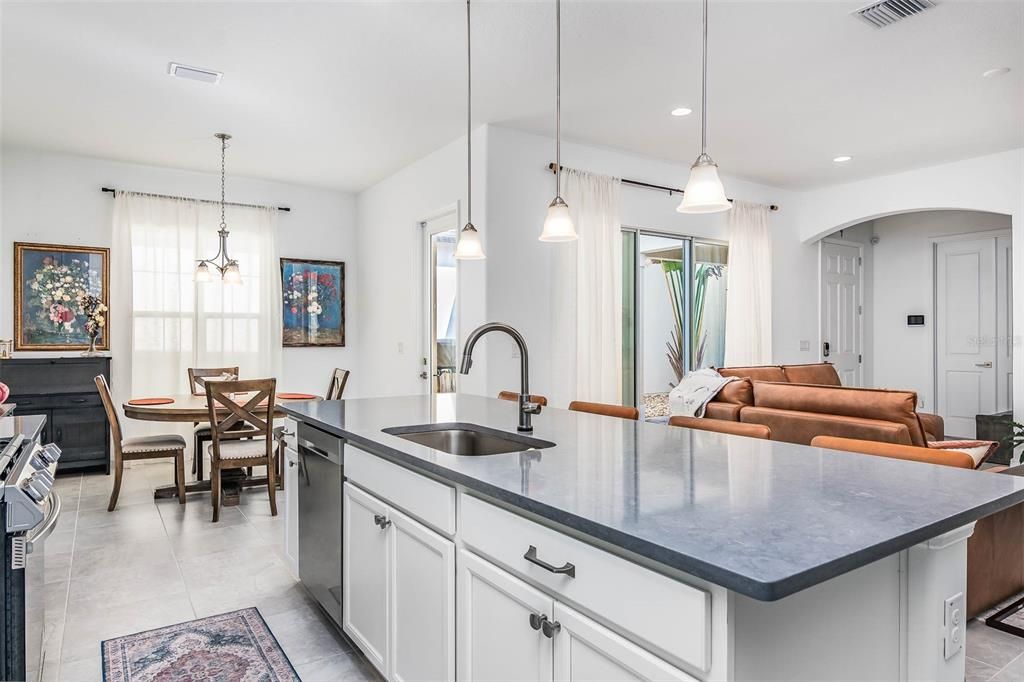 For Sale: $515,000 (3 beds, 2 baths, 1845 Square Feet)