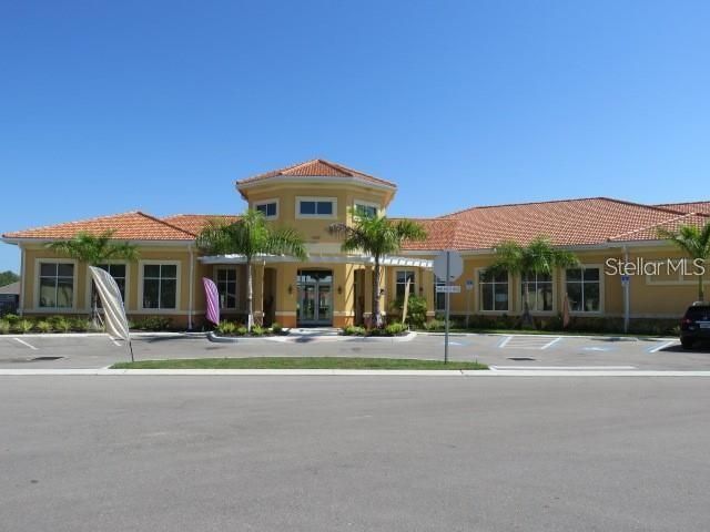 For Rent: $3,100 (3 beds, 3 baths, 2461 Square Feet)