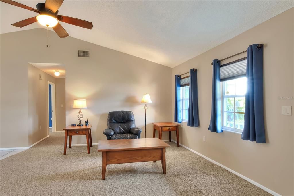 待售: $289,000 (3 贝兹, 2 浴室, 1396 平方英尺)