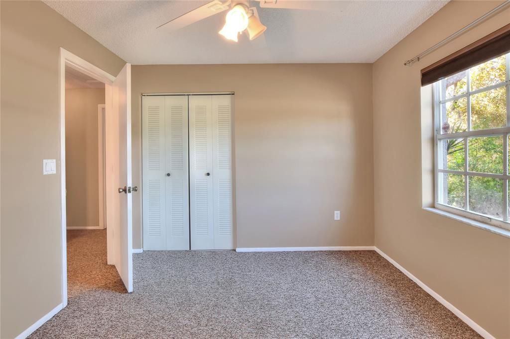 待售: $289,000 (3 贝兹, 2 浴室, 1396 平方英尺)