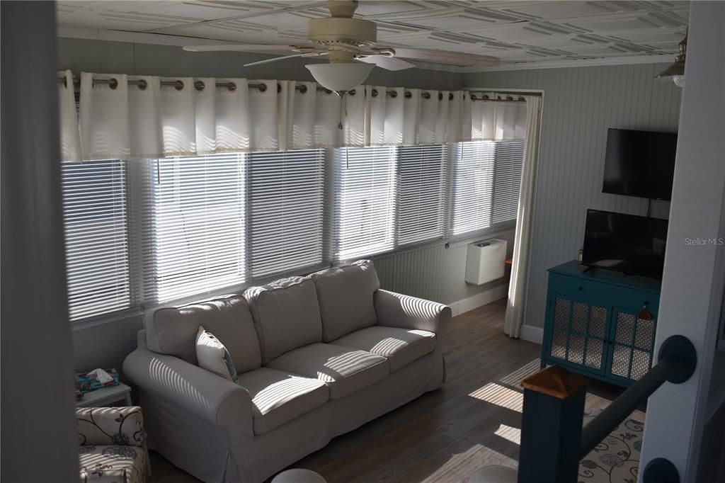 На продажу: $127,900 (1 спален, 1 ванн, 540 Квадратных фут)