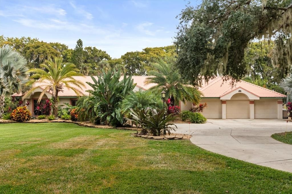 En Venta: $1,500,000 (5 camas, 4 baños, 4421 Pies cuadrados)