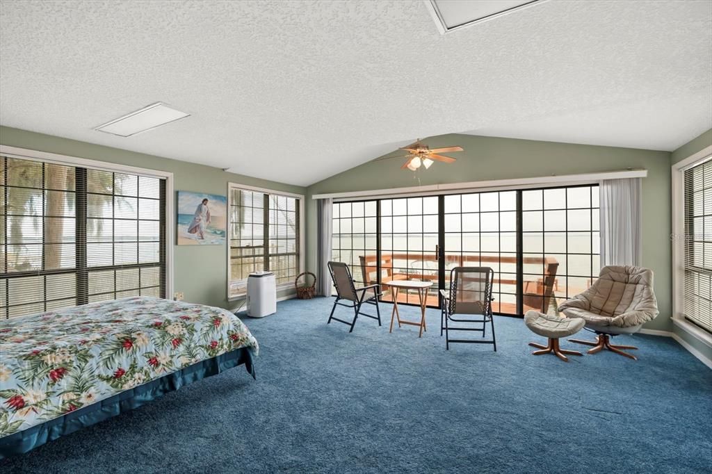 En Venta: $1,500,000 (5 camas, 4 baños, 4421 Pies cuadrados)