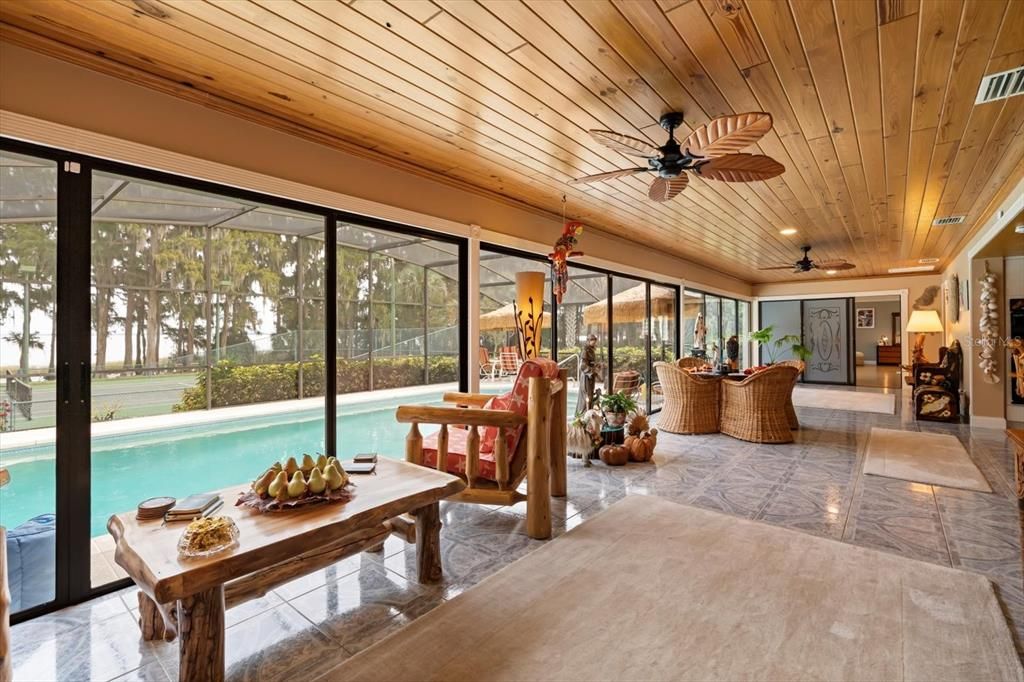 En Venta: $1,500,000 (5 camas, 4 baños, 4421 Pies cuadrados)