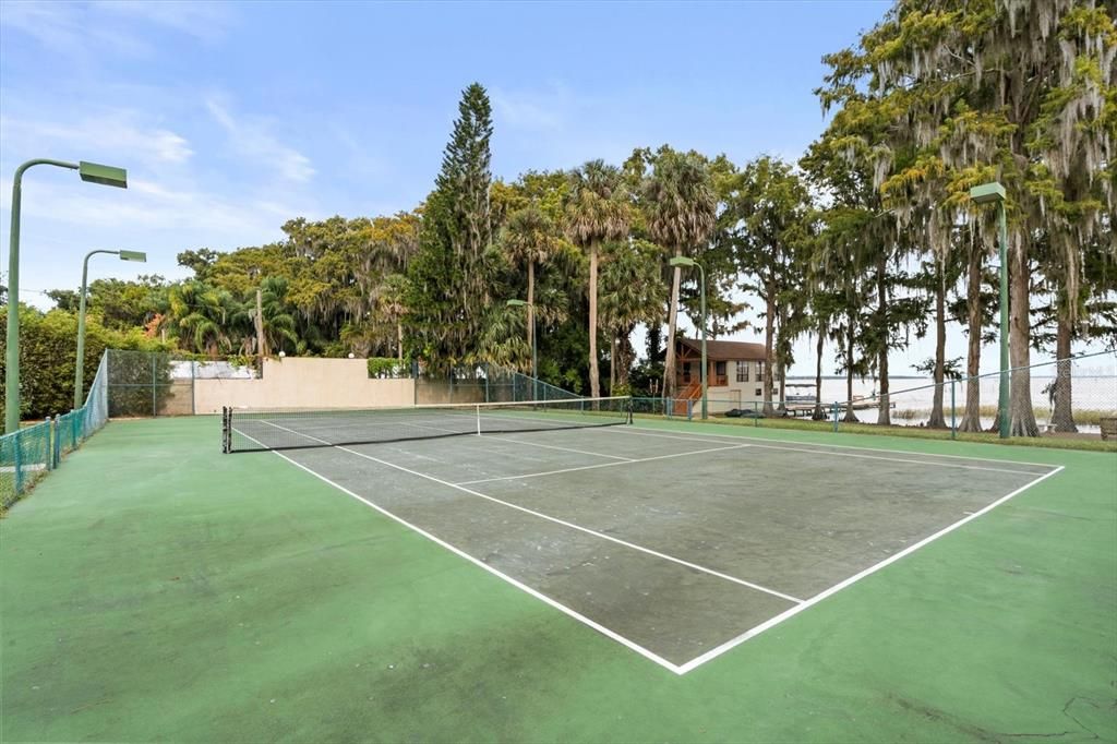 En Venta: $1,500,000 (5 camas, 4 baños, 4421 Pies cuadrados)