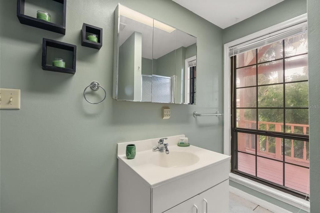 En Venta: $1,500,000 (5 camas, 4 baños, 4421 Pies cuadrados)