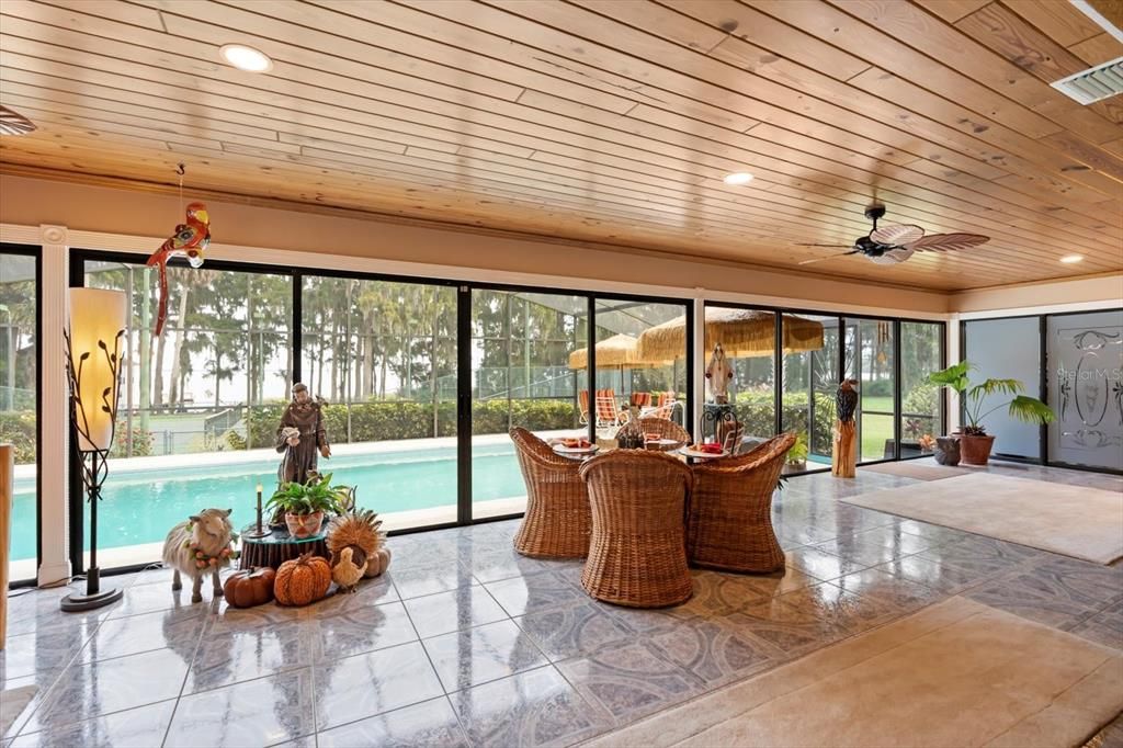 En Venta: $1,500,000 (5 camas, 4 baños, 4421 Pies cuadrados)