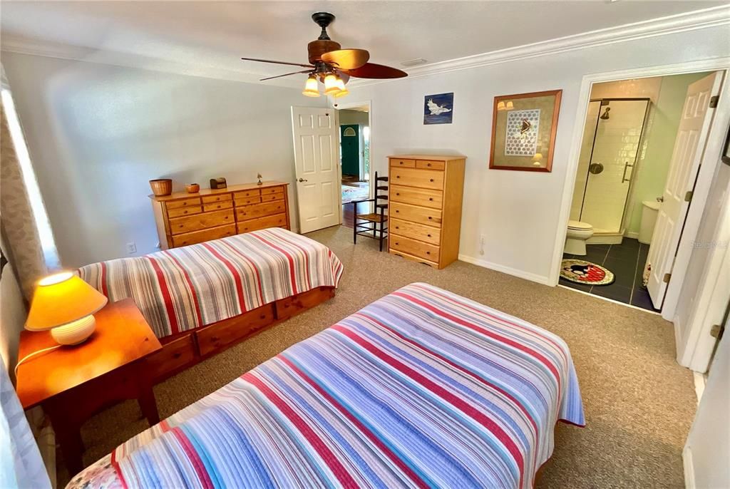 Active With Contract: $355,000 (3 beds, 3 baths, 1664 Square Feet)