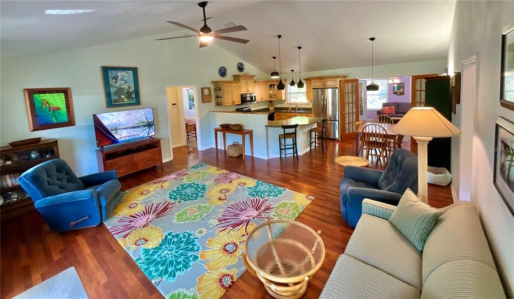 Active With Contract: $355,000 (3 beds, 3 baths, 1664 Square Feet)