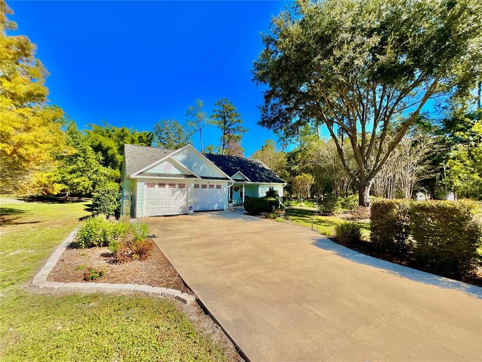 Active With Contract: $355,000 (3 beds, 3 baths, 1664 Square Feet)