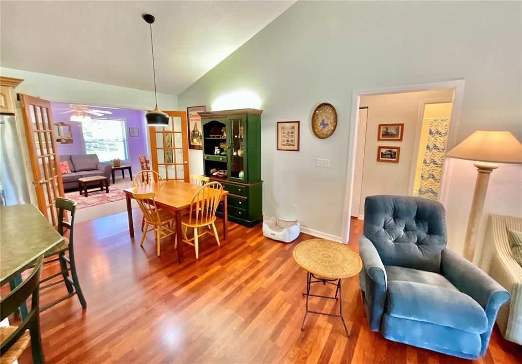 Active With Contract: $355,000 (3 beds, 3 baths, 1664 Square Feet)