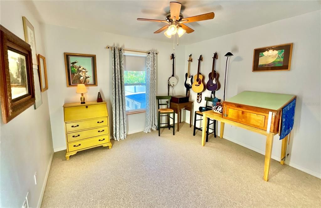 Active With Contract: $355,000 (3 beds, 3 baths, 1664 Square Feet)