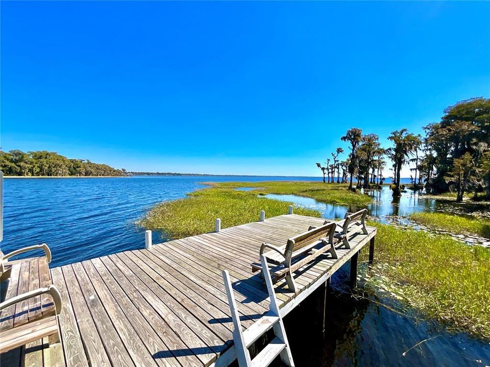 Active With Contract: $355,000 (3 beds, 3 baths, 1664 Square Feet)