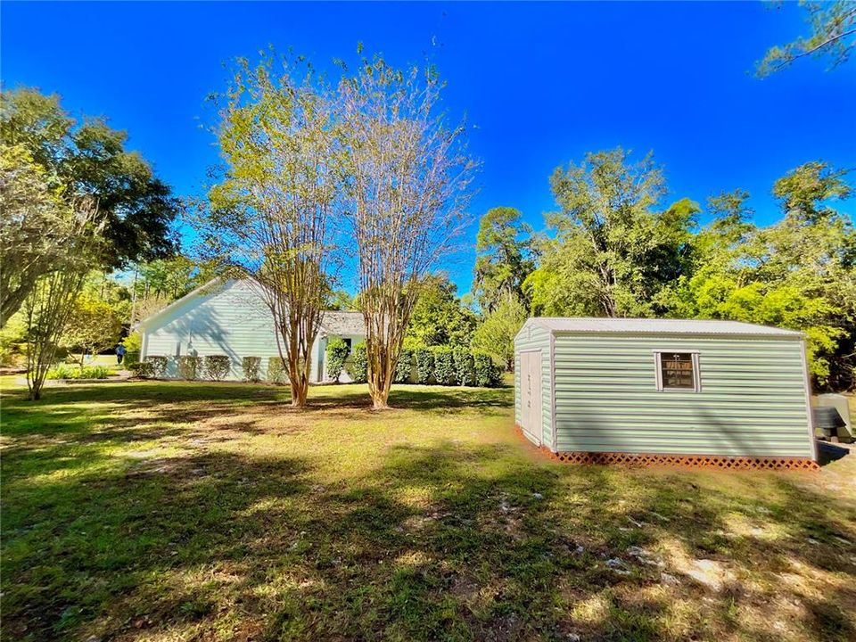 Active With Contract: $355,000 (3 beds, 3 baths, 1664 Square Feet)