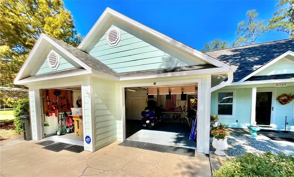 Active With Contract: $355,000 (3 beds, 3 baths, 1664 Square Feet)