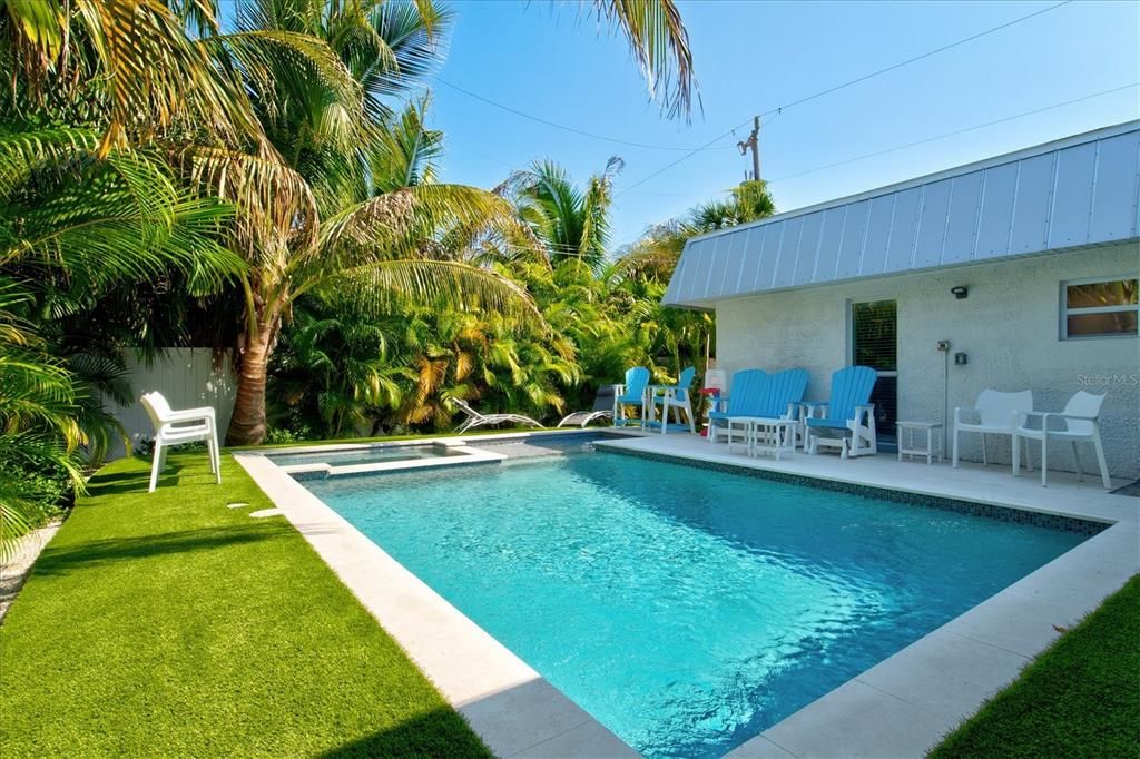 For Sale: $1,500,000 (4 beds, 0 baths, 1676 Square Feet)