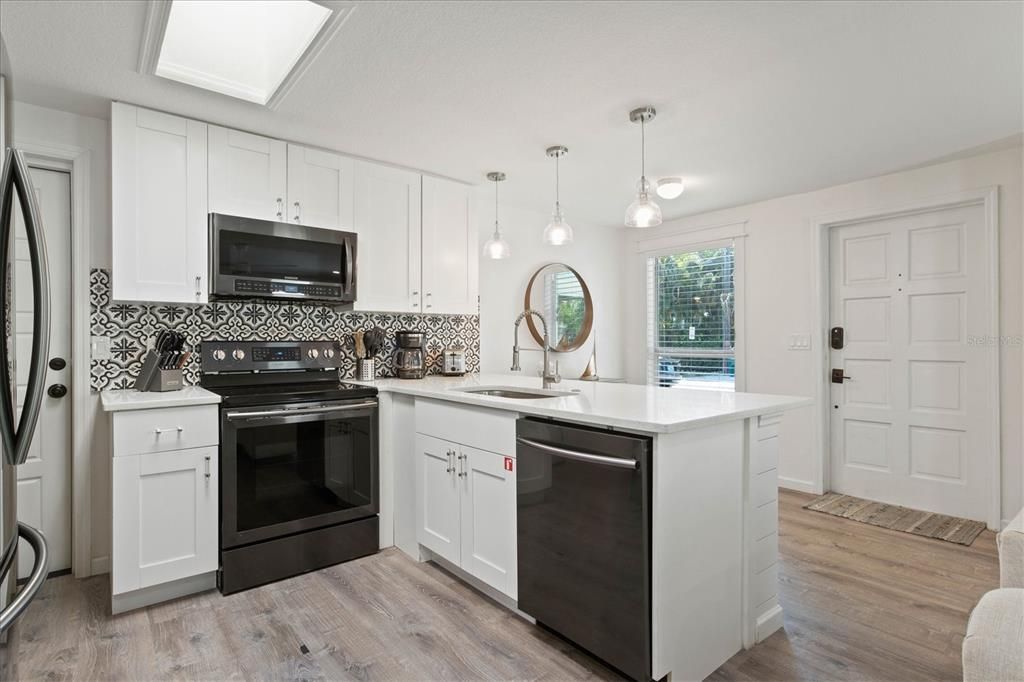 For Sale: $1,500,000 (4 beds, 0 baths, 1676 Square Feet)