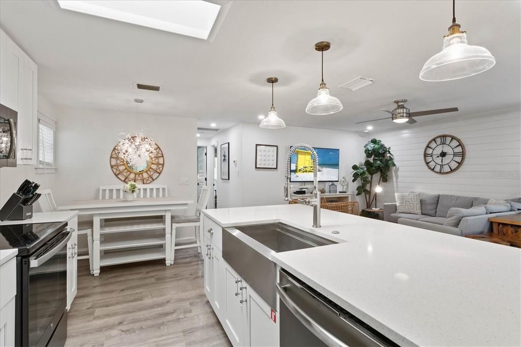 For Sale: $1,500,000 (4 beds, 0 baths, 1676 Square Feet)