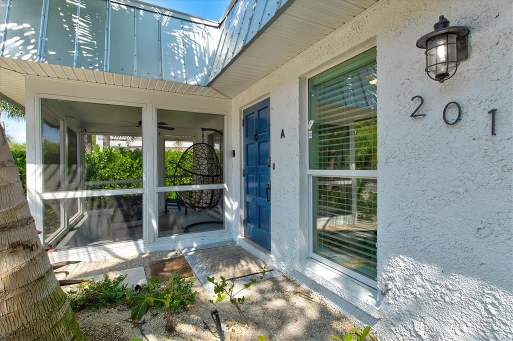 For Sale: $1,500,000 (4 beds, 0 baths, 1676 Square Feet)