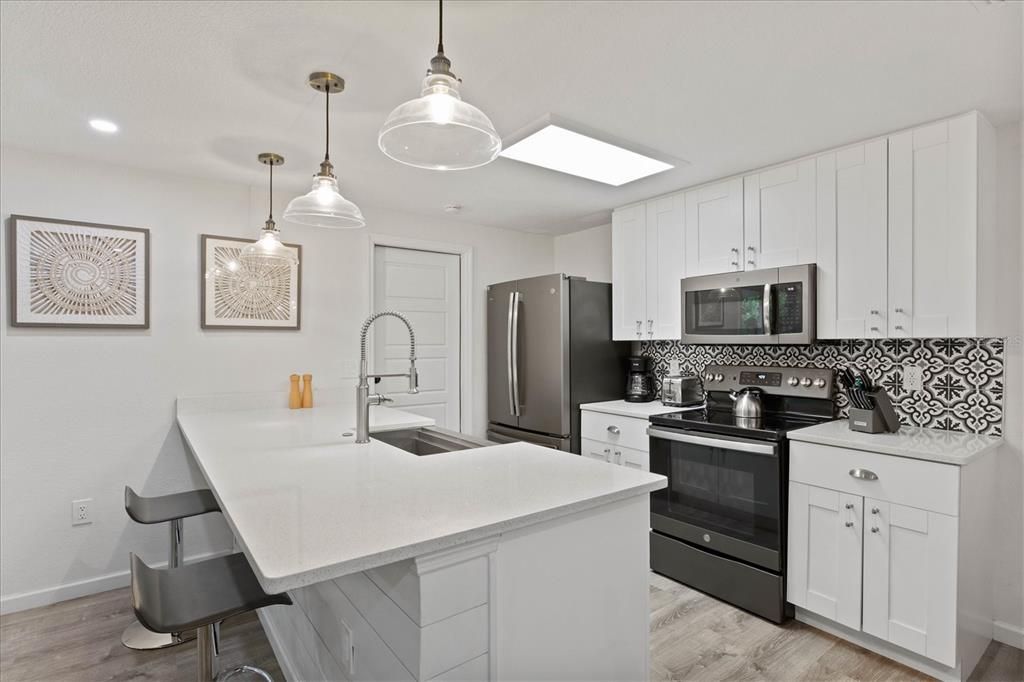 For Sale: $1,500,000 (4 beds, 0 baths, 1676 Square Feet)