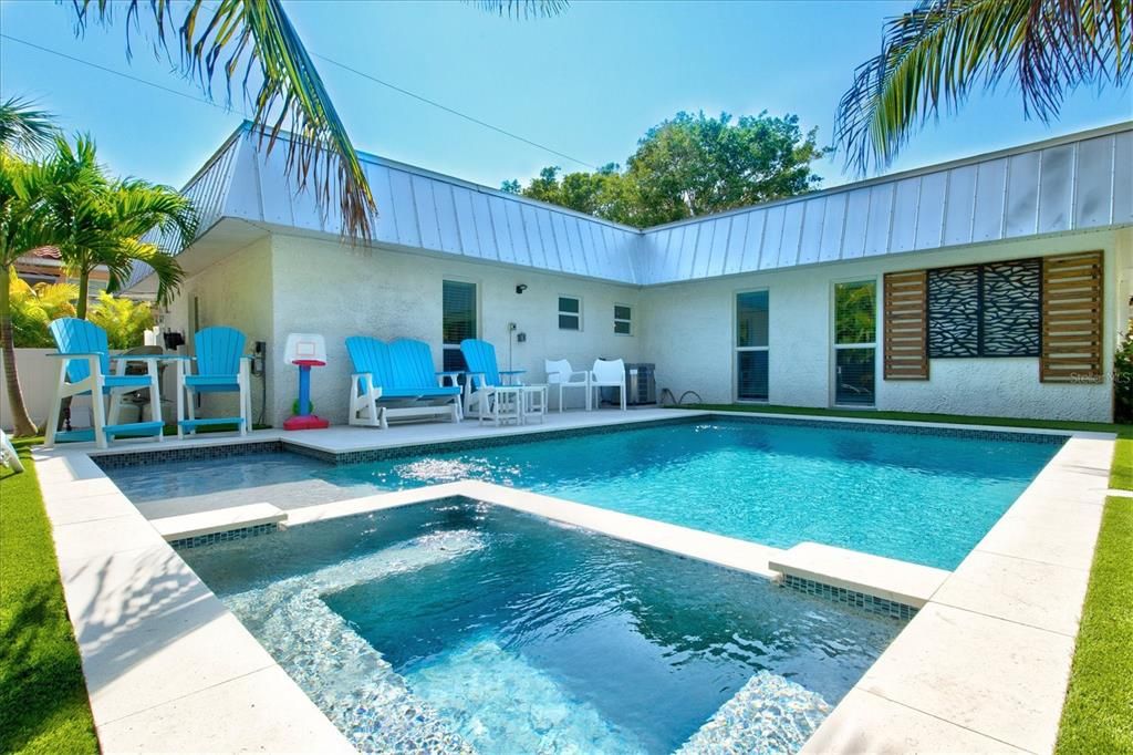 For Sale: $1,500,000 (4 beds, 0 baths, 1676 Square Feet)