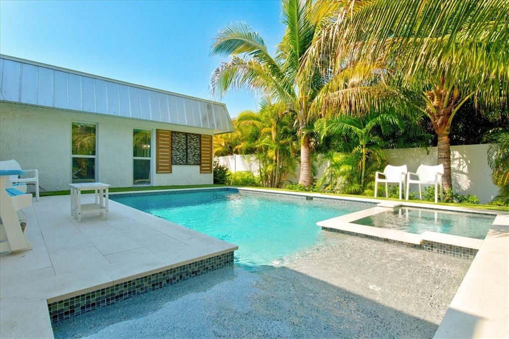 For Sale: $1,500,000 (4 beds, 0 baths, 1676 Square Feet)