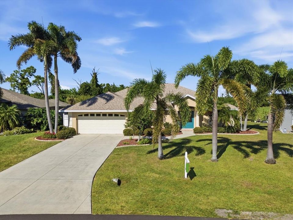 Active With Contract: $349,900 (3 beds, 2 baths, 2012 Square Feet)