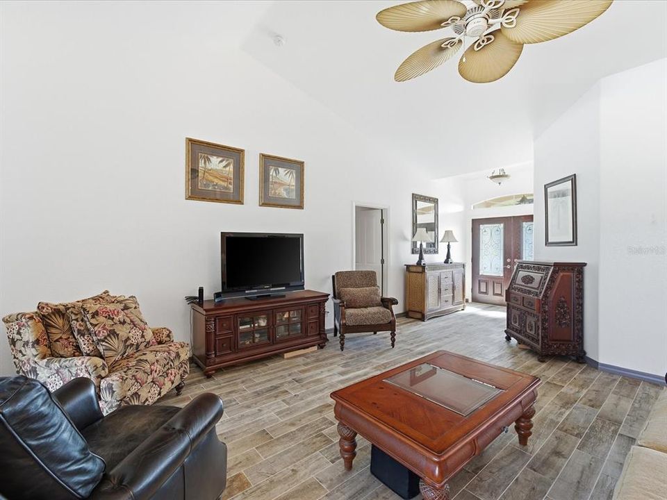 Active With Contract: $349,900 (3 beds, 2 baths, 2012 Square Feet)