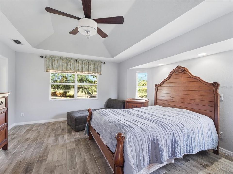 Active With Contract: $349,900 (3 beds, 2 baths, 2012 Square Feet)