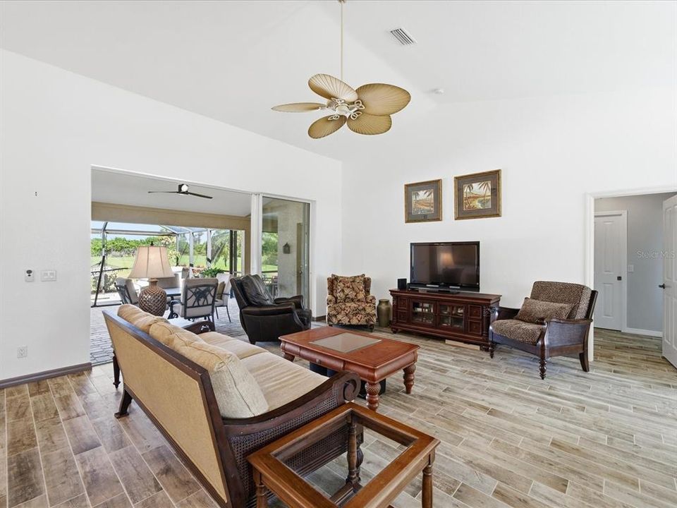 Active With Contract: $349,900 (3 beds, 2 baths, 2012 Square Feet)